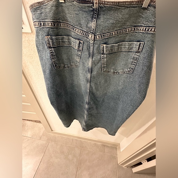 H&M Blue Denim Pencil Skirt - Picture 10 of 11